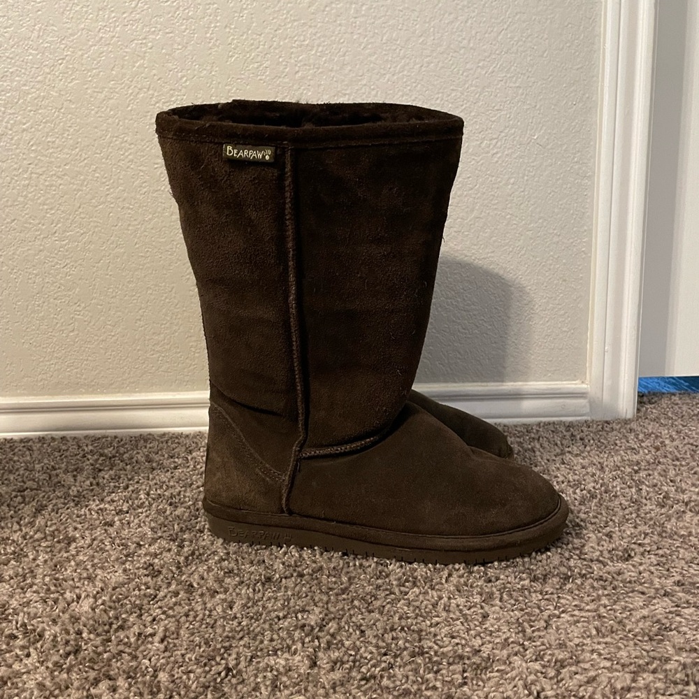 Brown Bearpaw Elle winter boots, size 8